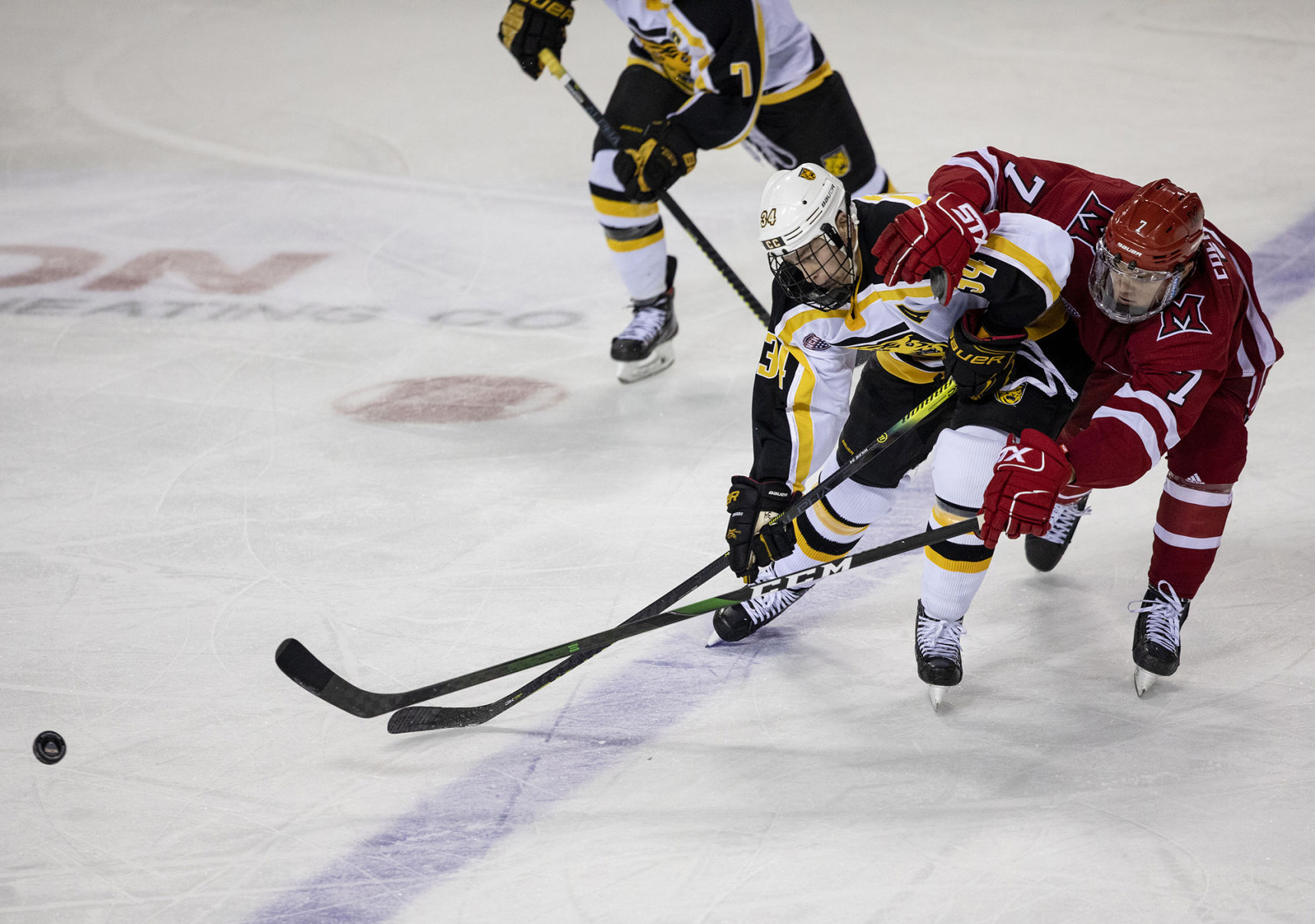 011220-s-CCHockey 03.jpg